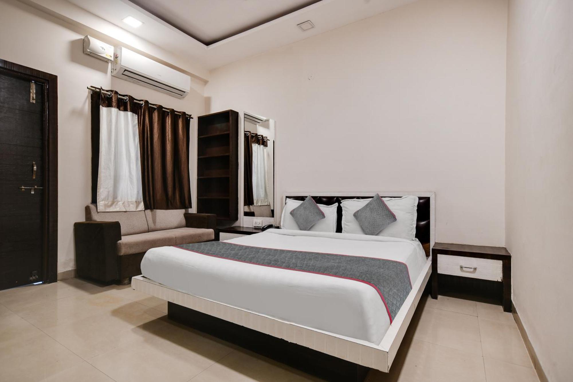 Townhouse Prime Stay Индаур Экстерьер фото