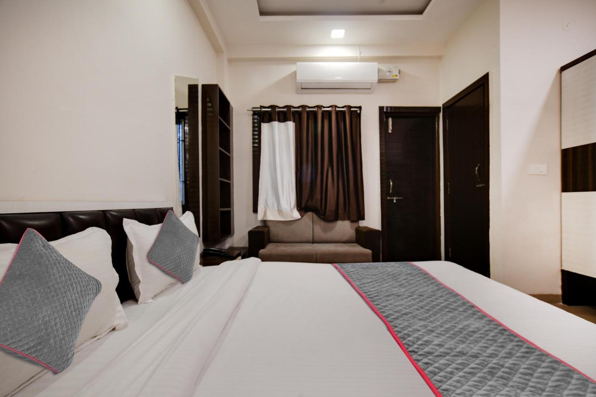 Townhouse Prime Stay Индаур Экстерьер фото