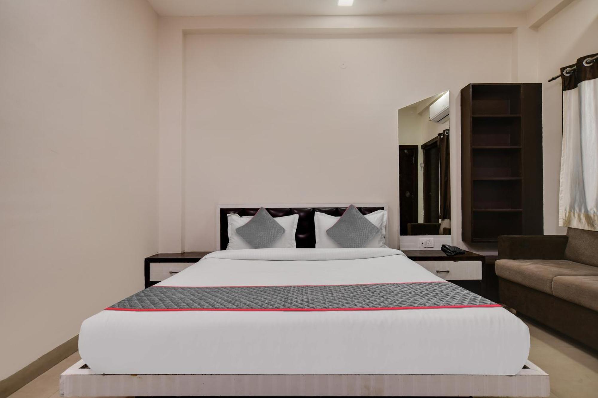 Townhouse Prime Stay Индаур Экстерьер фото