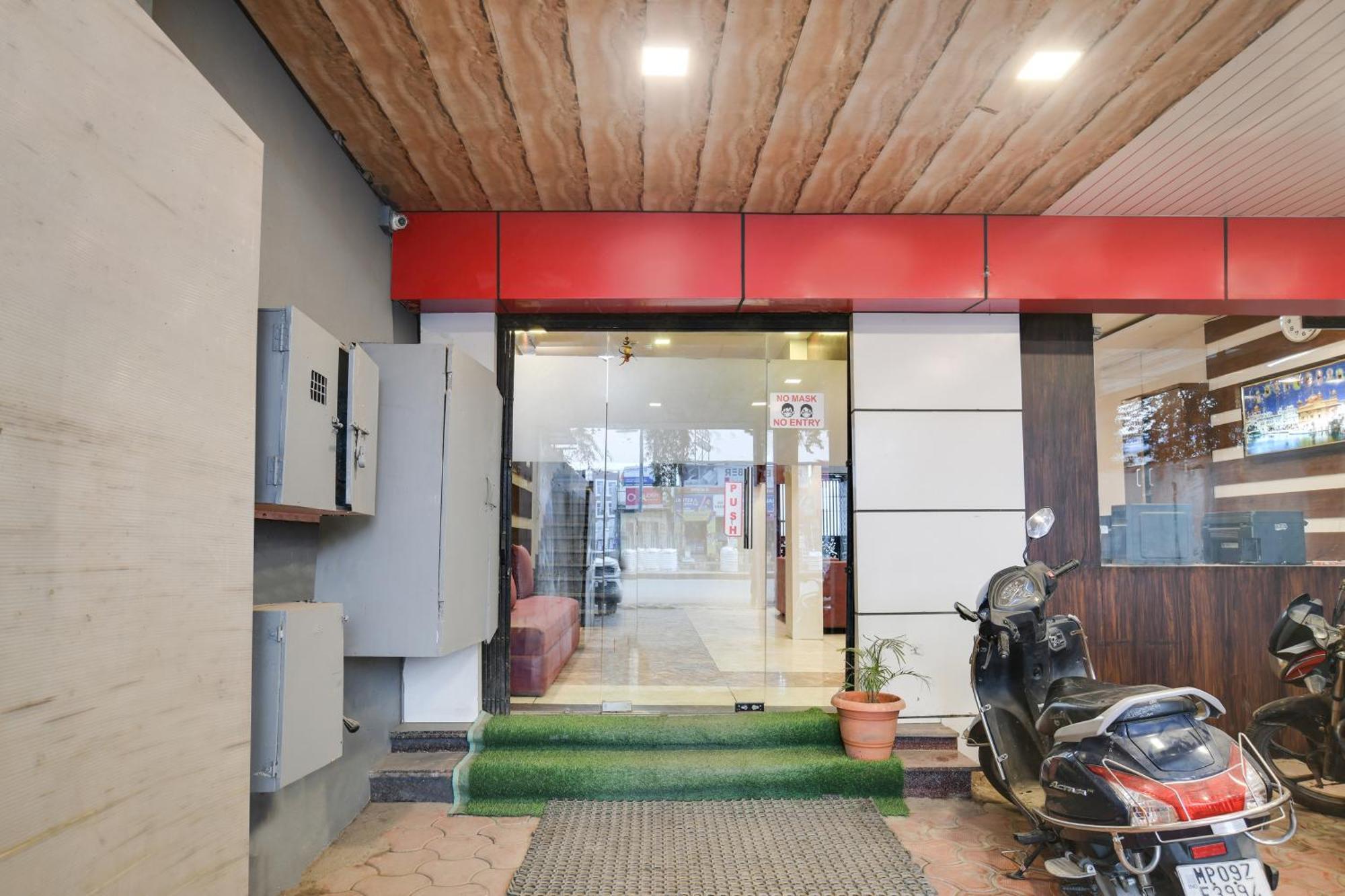 Townhouse Prime Stay Индаур Экстерьер фото